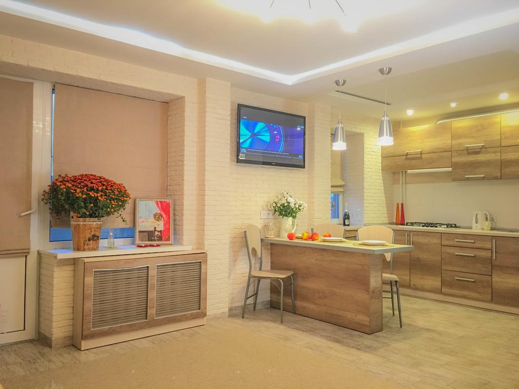 Studio Luxe On Victory Street In The City Center 文尼察 外观 照片